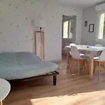 Gwenaelle Et Cyrille Apartment